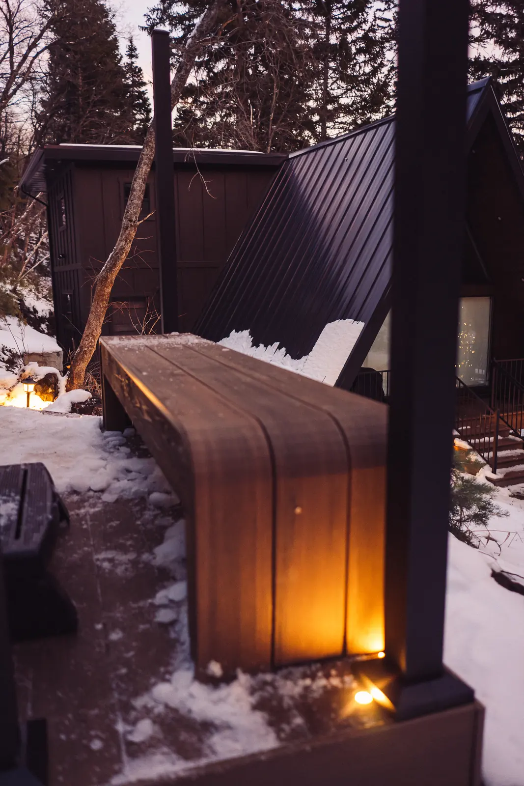 Waterfall benches